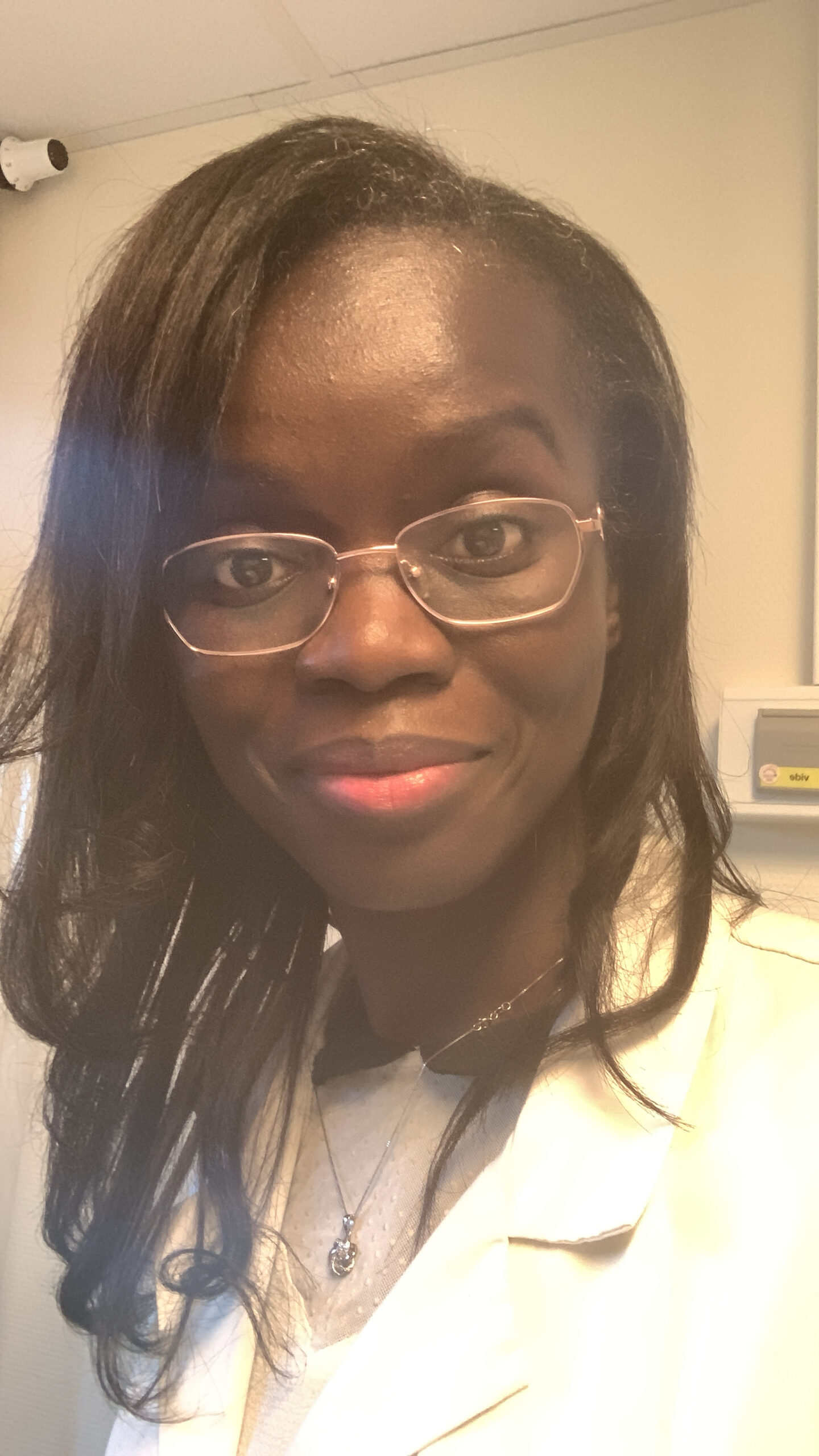 AKPALE Ahimamou en blouse